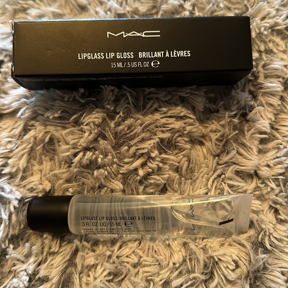 MAC lipglass lip gloss NEW - Picture 4 of 4